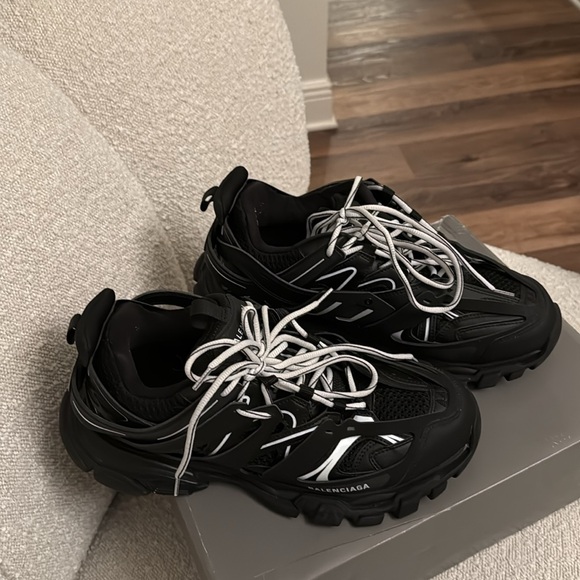 Balenciaga Track Sneakers. Worn Once!! Box, Dust Bag Included. Size 44. - Picture 4 of 17